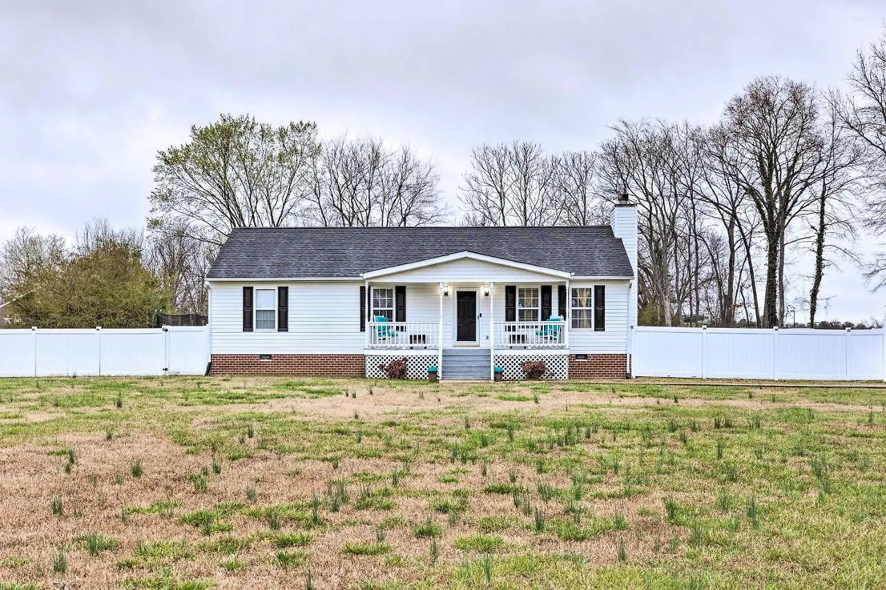 Holiday home Richmond Home With Pool, 5 Mi To Downtown!